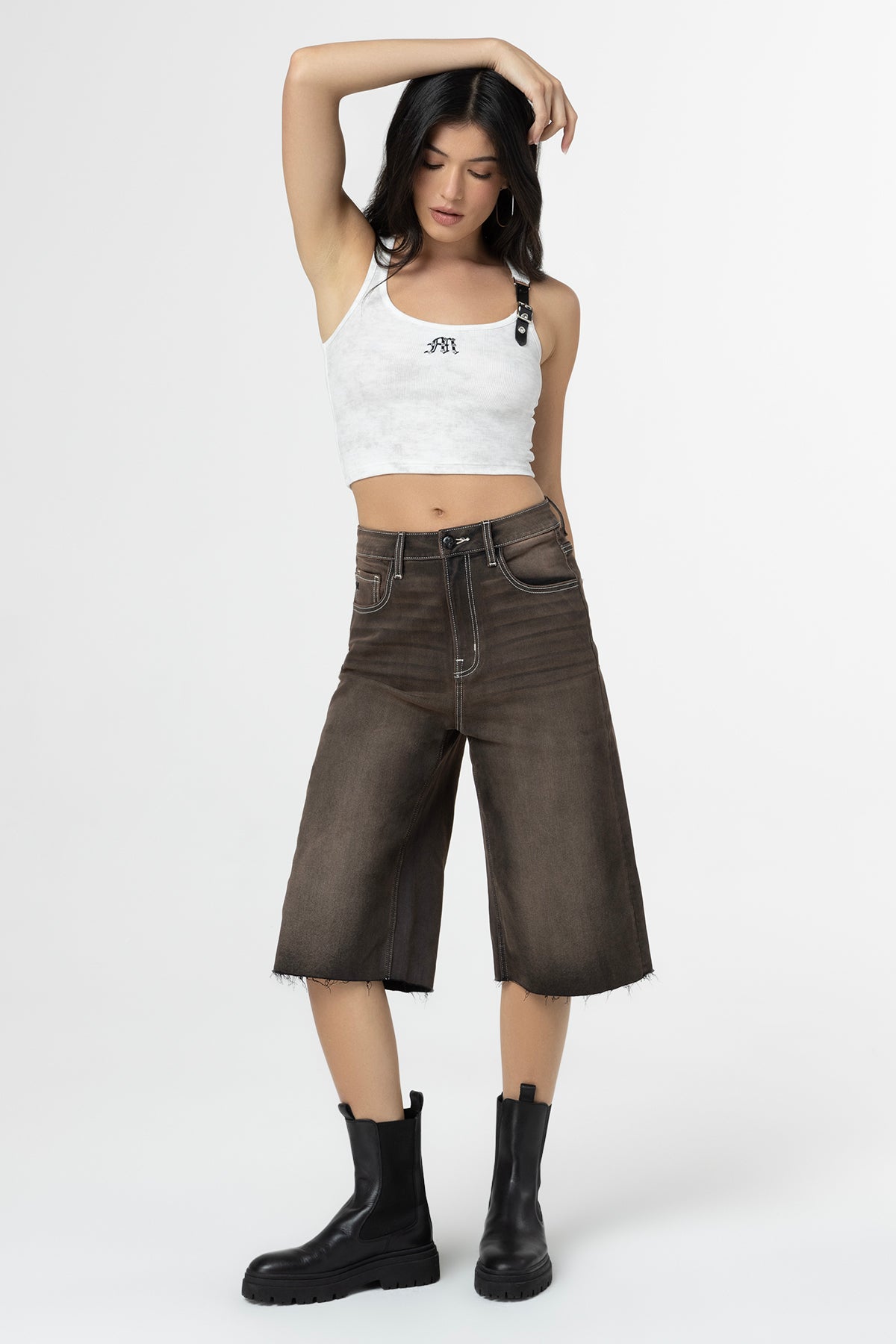 H2343BWC2_FRONT_FULL